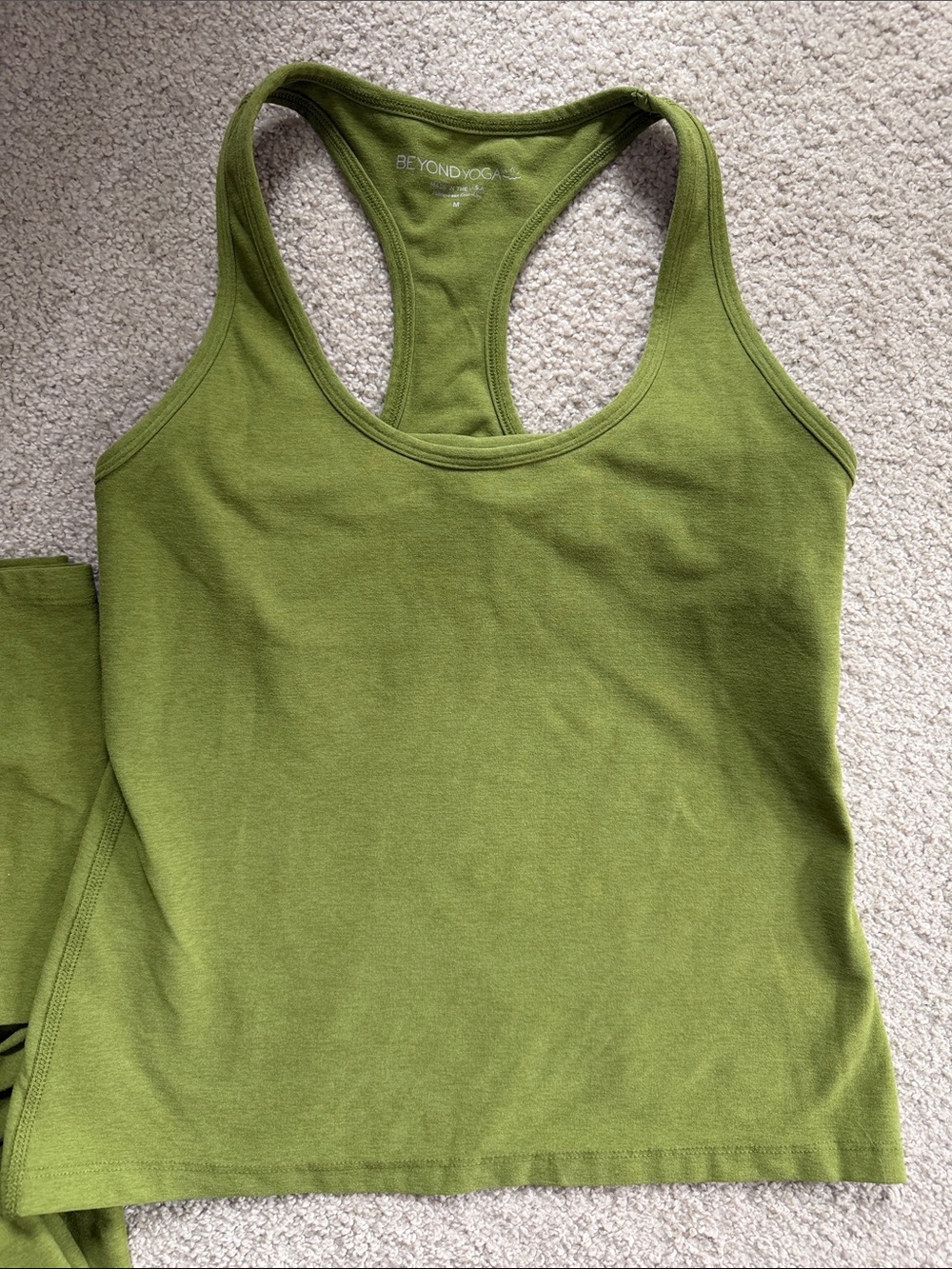Beyond Yoga Fern Green Set - Picture 2 of 6